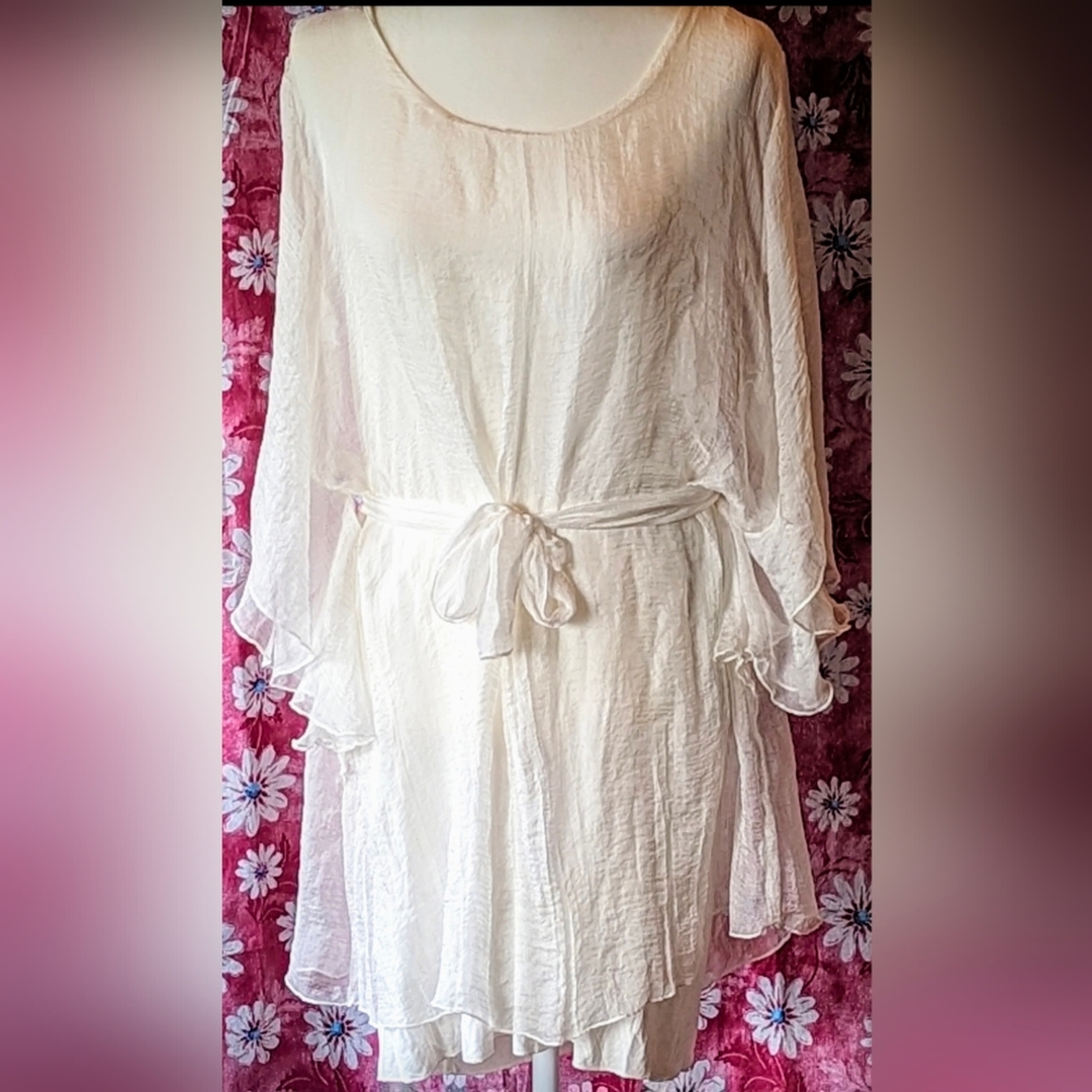 Women's Paradise USA white silk dress. OS with silk belt. NWOT.